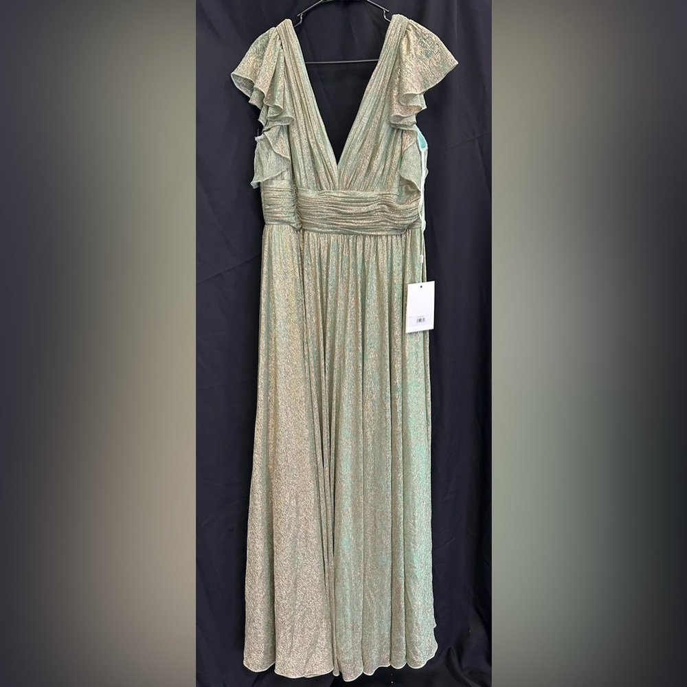 Mac Duggal 49774W NWT Sage Green Shimmer Sample Gown